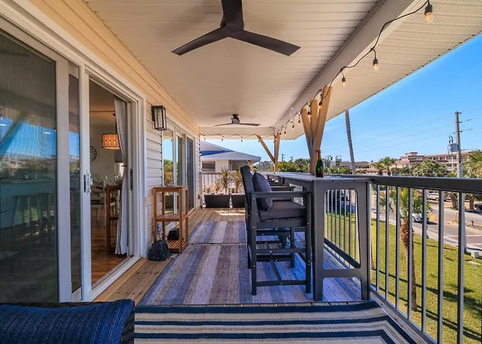 Holiday home Beep Bop Inn/gulf View/199 Steps To Beach/pets! Clearwater Beach