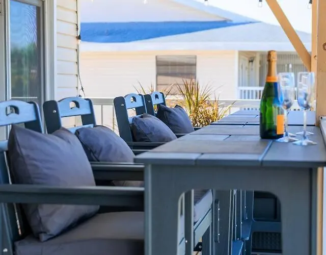 Beep Bop Inn/gulf View/199 Steps To Beach/pets! Holiday home Clearwater Beach