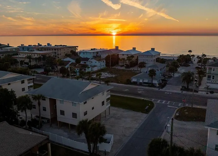 Holiday home Beep Bop Inn/gulf View/199 Steps To Beach/pets! *